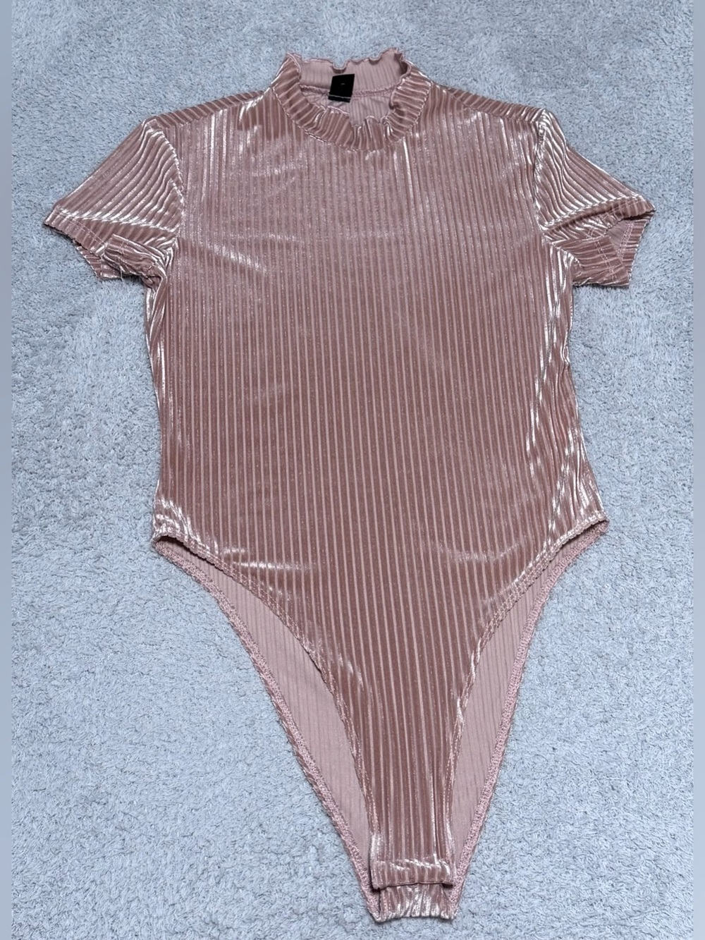 Shein Women’s Prive Pink Ribbed Lettuce Trim Mock Neck Velvet Bodysuit Size M